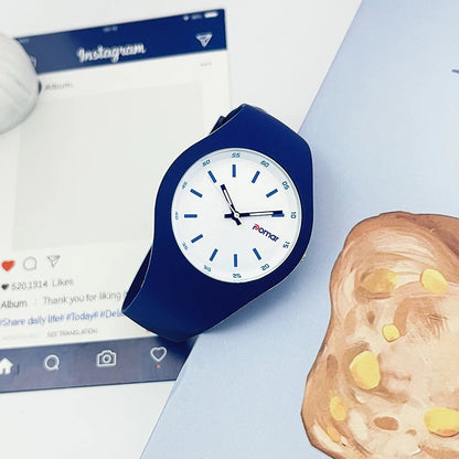 New silicone quartz watch, fashionable, cute, trendy, waterproof, daily wear, sports, simple couple watch