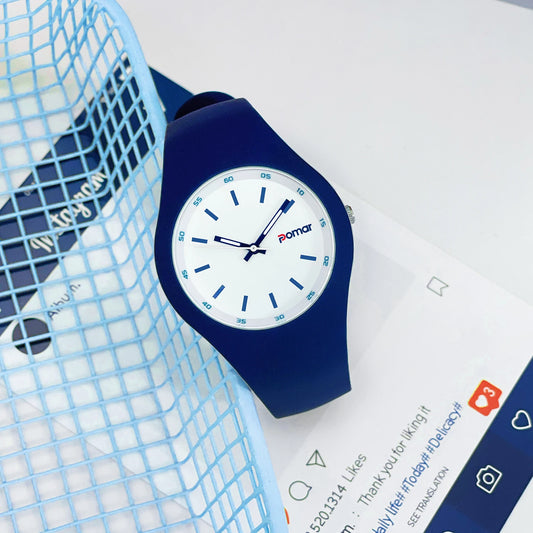 New silicone quartz watch, fashionable, cute, trendy, waterproof, daily wear, sports, simple couple watch