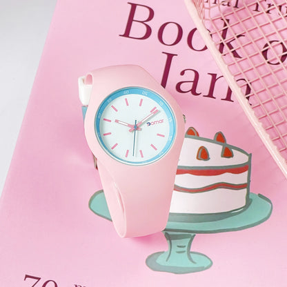 New silicone quartz watch, fashionable, cute, trendy, waterproof, daily wear, sports, simple couple watch